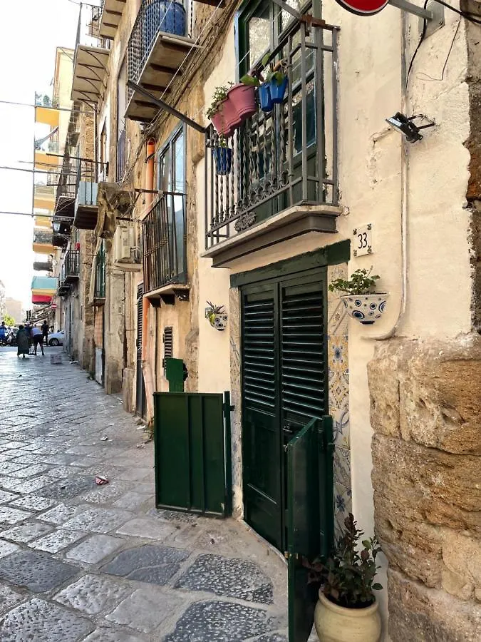アパート Rosalia Loft, Nel Cuore Di Ballaro A Palermoアパートメント イタリア
